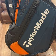 Taylormade Qi4d amid Tour Staff Bag