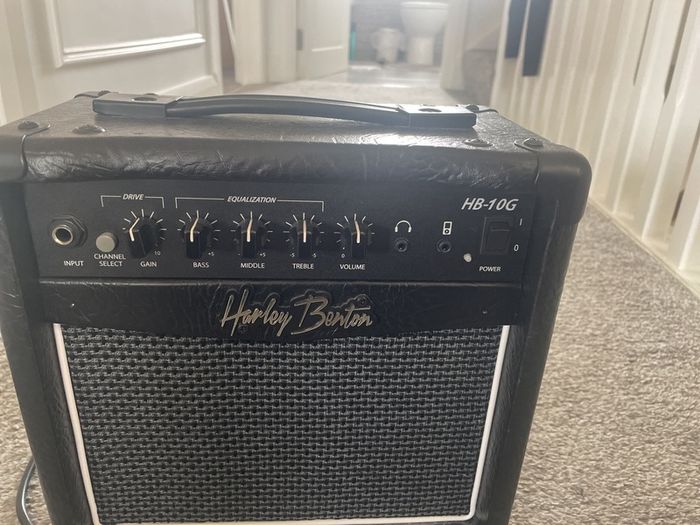 Harley benton 10w amp