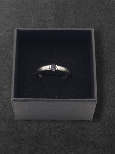 925 Vintage Sterling Silver & Dark Amethyst Ring