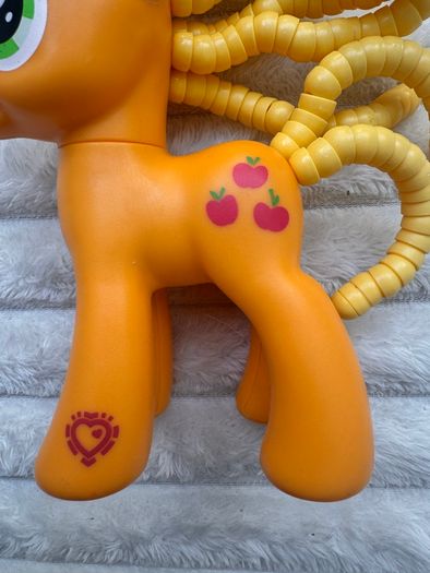 My Little Pony Explore Equestria Cutie Twisty-Do AppleJack Hair Play MLP approx. 14 cm. Used Please see photos