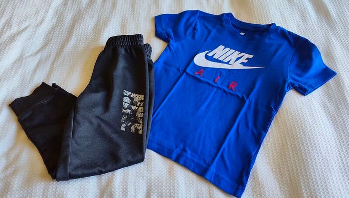 NIKE - Boy's Sets. Age 6-7