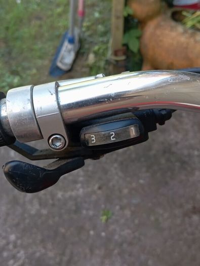 mongoose pro mountain bike