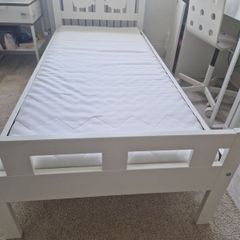 Kids toddler bed