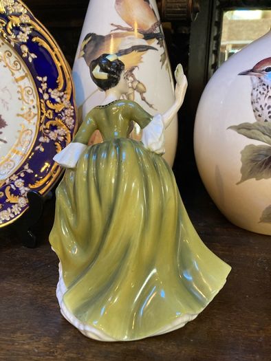 Royal Doulton figurine "Simone "