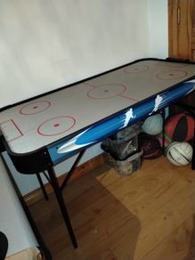 Air Hockey Table