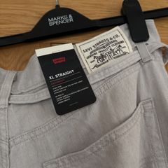 Levis lightweight denim jeans