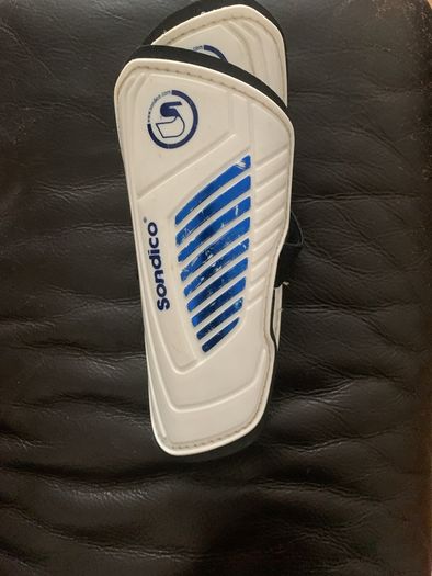 Sondico white shin guards