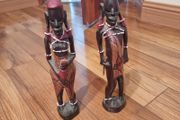 statues