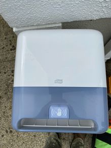 towel dispenser