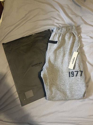 1977 Essentials Tracksuit (Oatmeal)