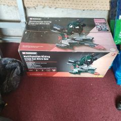 cross cut mitre saw