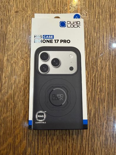 Quadlock case