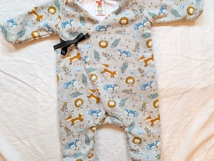 Pramsuit Happiclose size 6-9 months BNWOT