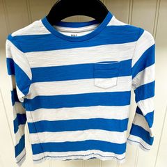 M&S long sleeve T-shirt Age 4-5