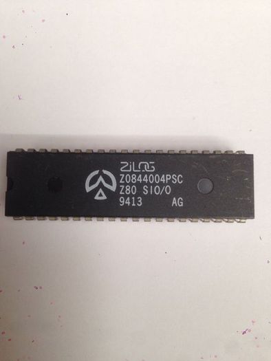 Zilog Z0844004 Serial input/output controller