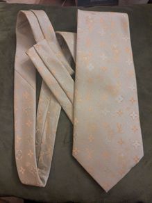 Louis Vuitton classic vintage tie