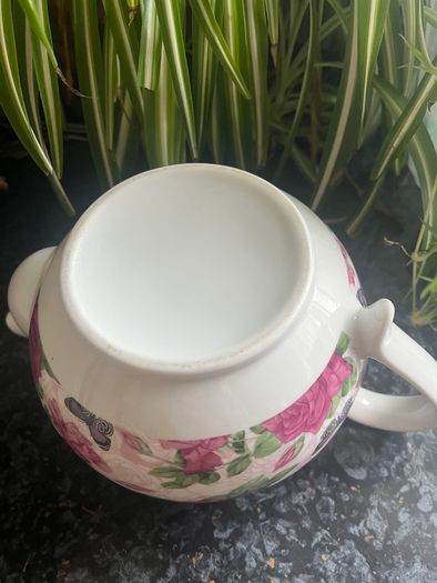 Lovely Tea Pot