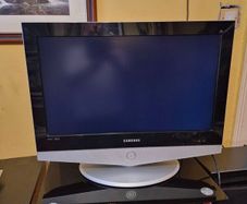 Samsung  26" HD Ready LCD TV