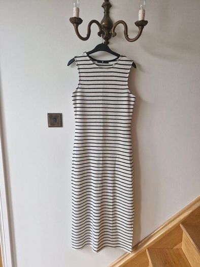 Knitted sleeveless dress
