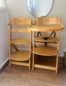 2x Safety 1st Highchairs