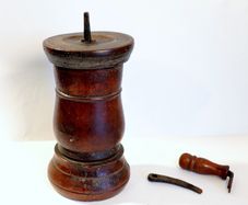 Antique treen cylinder
