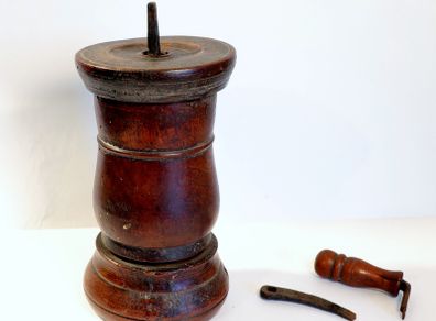 Antique treen cylinder