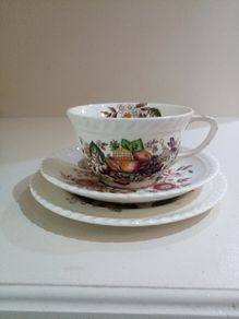 Vintage Tea Trio / Set Windsor Ware Johnson Brothers, Garden Bouquet