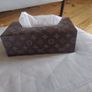 tissue box Image 2
