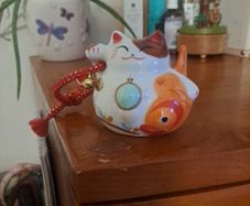 cat figurines x2