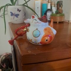cat figurines x2