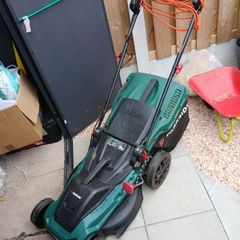 Electric lawnmower