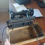 vintage singer sewing machine Image 4