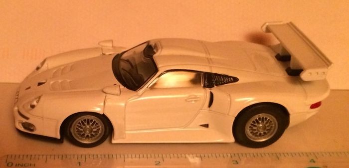 DeAgostini Porsche 911 GT1 1/43