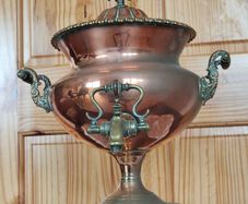 Impressive early Victorian copper and brass samovar by J.S. Pyrke and Sons, London Circa 1840.