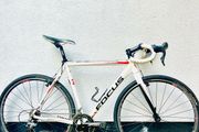 Gravel race bike