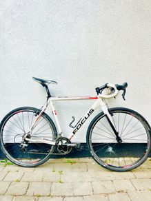 Gravel race bike