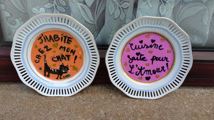 2 Fancy Painted Side Plates (used).
