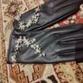 gloves Image 2