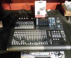 Tascam DP-32SD Digital Portastudio