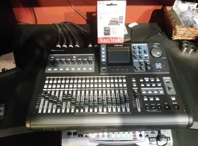 Tascam DP-32SD Digital Portastudio