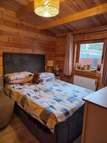 One Bed Log Cabin