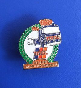 DIJON GRAND PRIX 1992 (Total Oils) - a Formula 1 car racing promotional badge issued by Total Oils of France