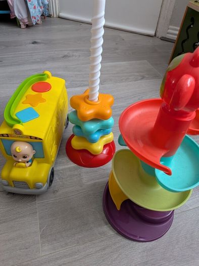 toys