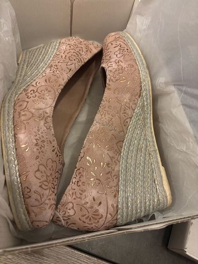 Jose Saenz Rose Wedges