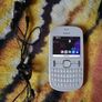 Nokia Phone / Earphones / Charger  (FR POST) Image 2