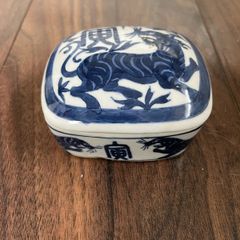 Chinese Ceramic Trinket Box