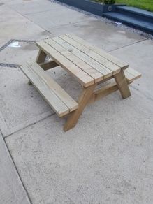 kids picnic benches