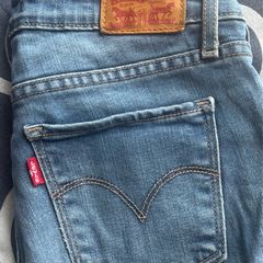 Levi's jeans 711