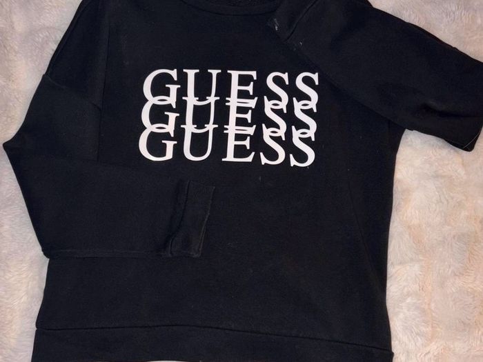 Black GUESS jumper size S