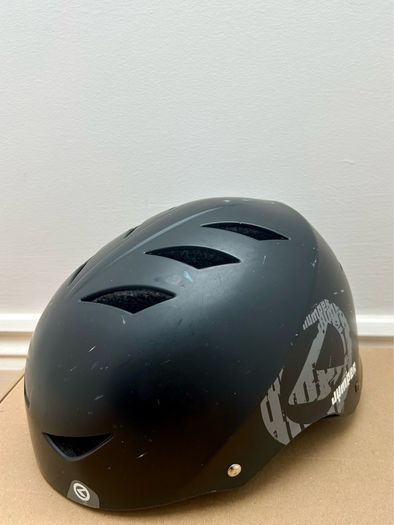 Black Bike / E-Scooter Helmet